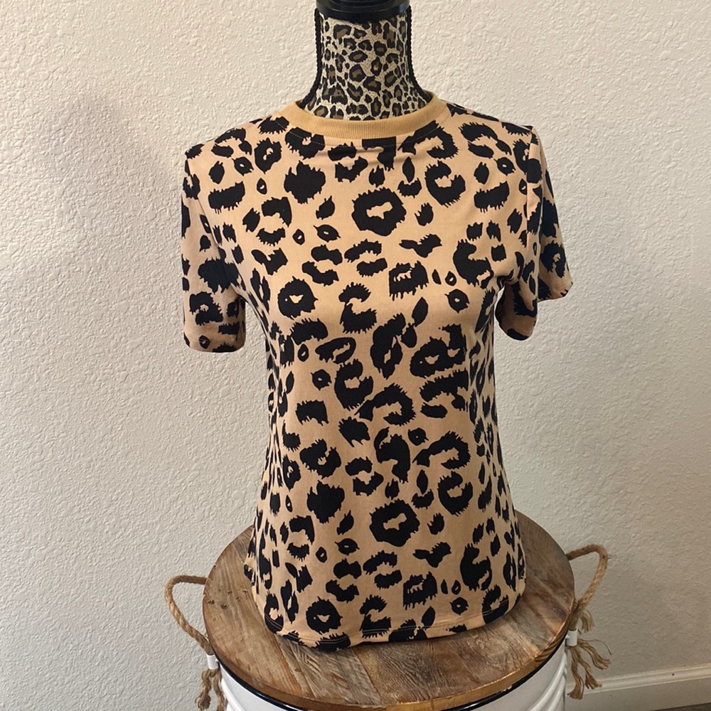 Cheetah print short sleeve shirt, size small